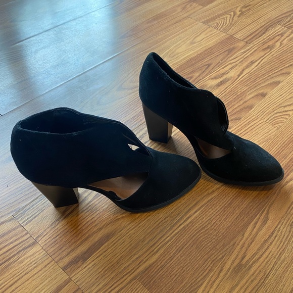Cato Black Faux Suede Block Heels - Size 11 - Picture 3 of 6